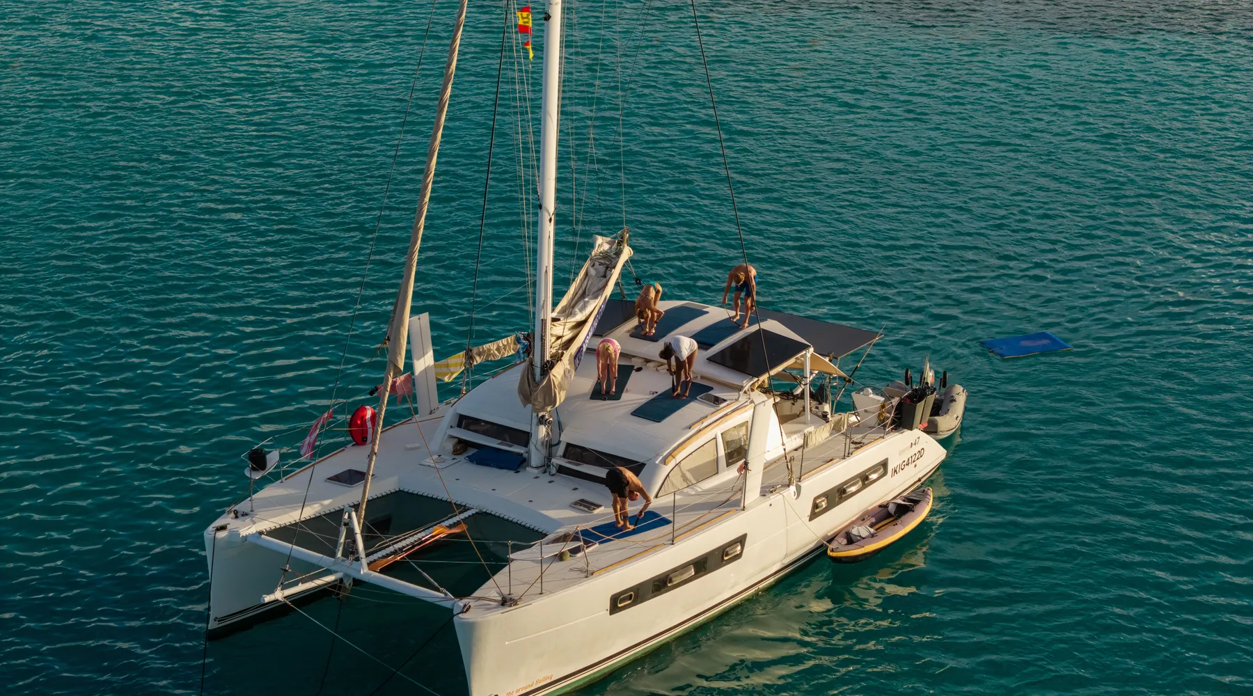 Yoga su un catamarano a San Blas, Panama